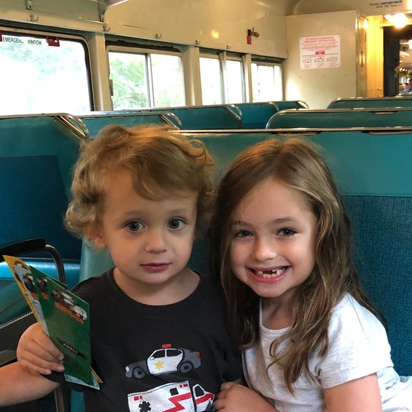 Meet your Posher, Renee - Picture 1 of 1